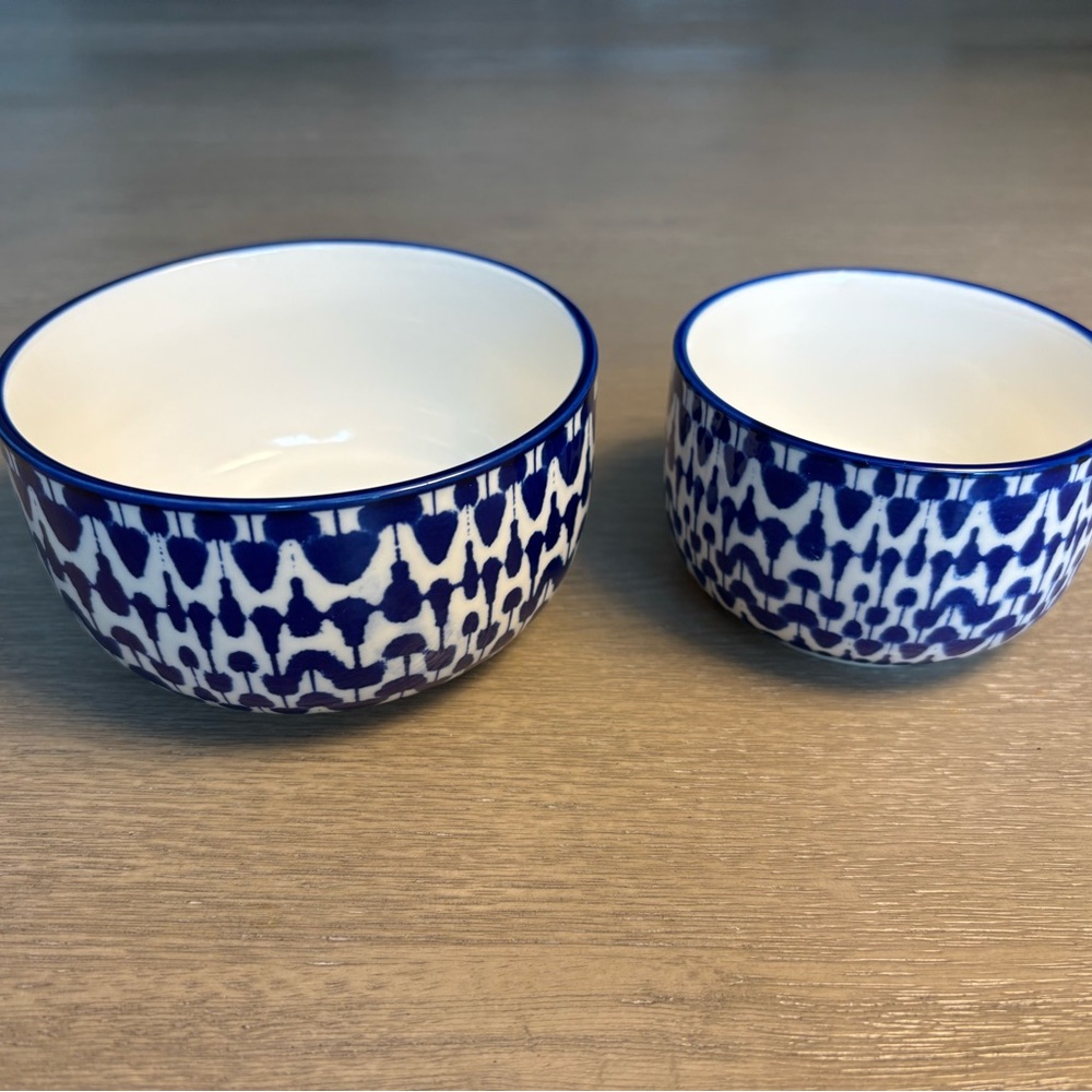 Set of 2 Fragonard Blue and White Ceramic Bowls, made in Grasse, Paris.
